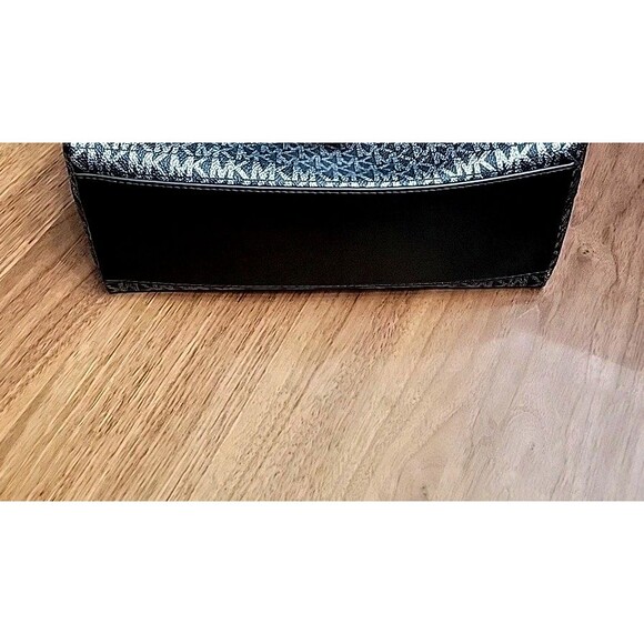 Authentic Michael Kors Jet Set Item Black/Silver Medium Front Zip Chain Tote :) - Picture 15 of 16